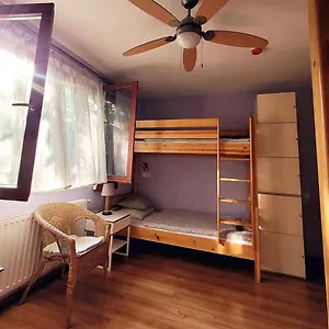 Shantee House Hostal
